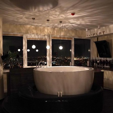 Apartamento Sky Flat Jacuzzi 27 Floor Klaipėda Exterior foto